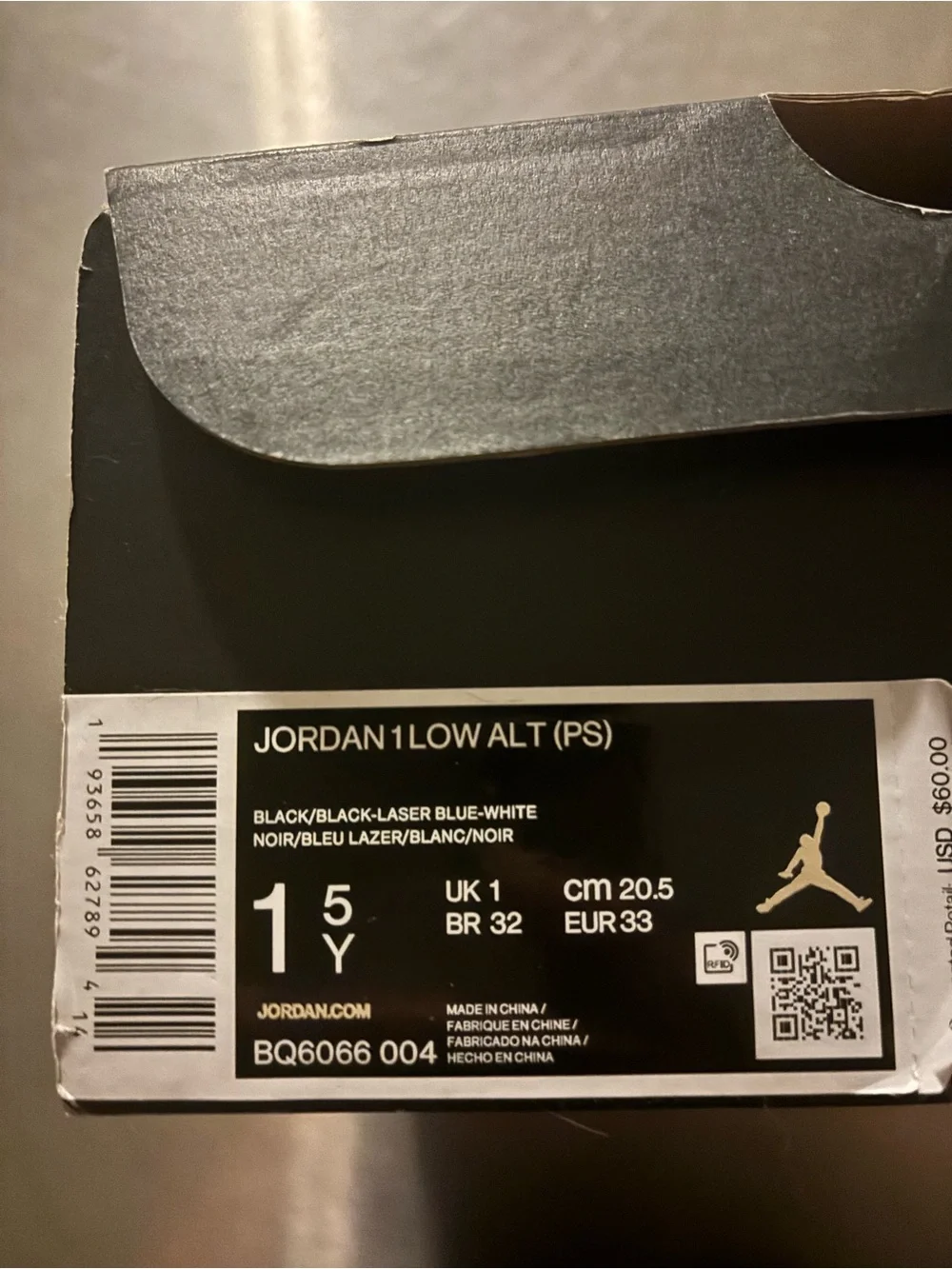 Youth Jordan1 (size 1.5 youth) great condition like NEW!